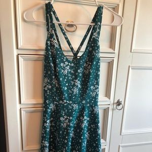 NEW Small Francesca’s turquoise patterned dress